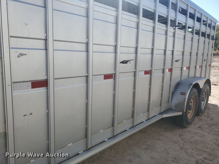 image for item GK9972 2010 Titan AR5296  livestock trailer