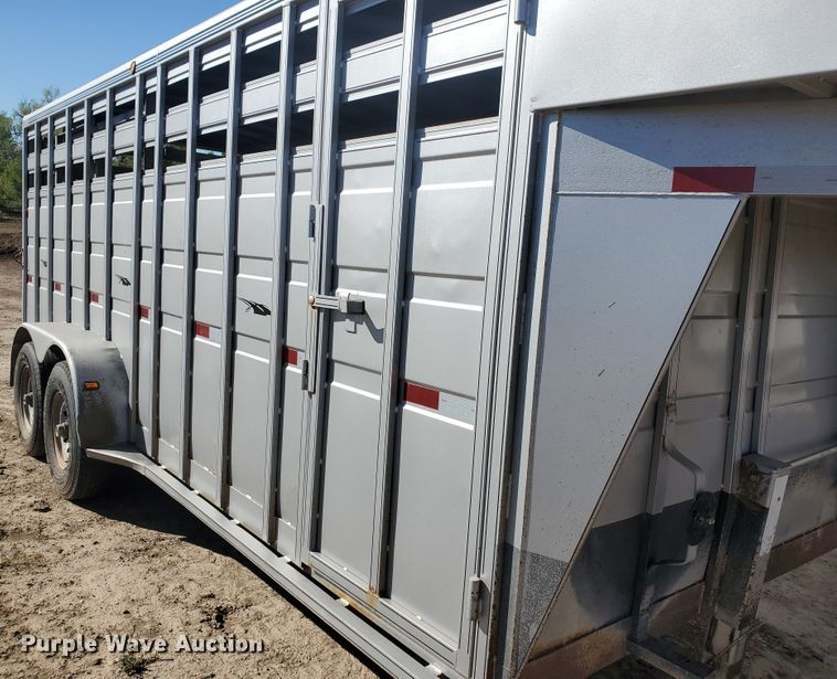 image for item GK9972 2010 Titan AR5296  livestock trailer