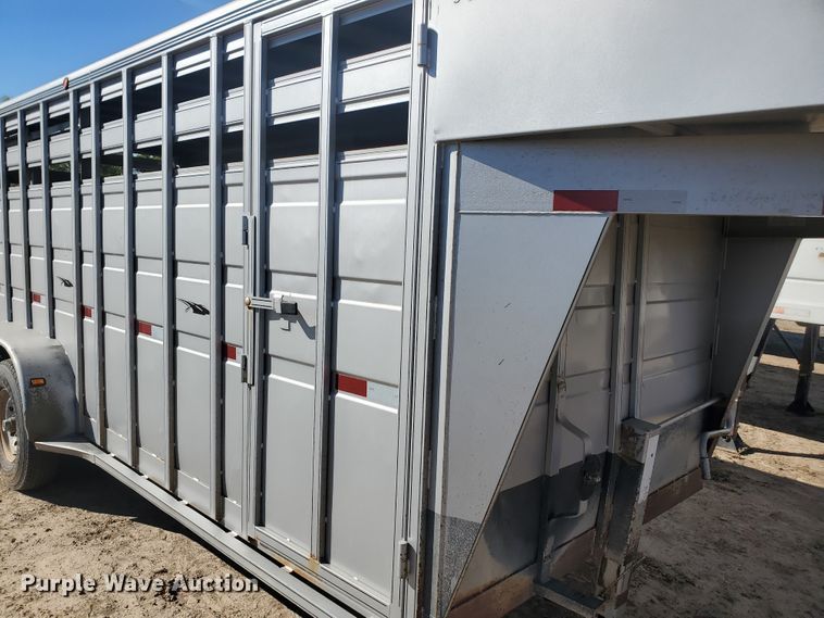 image for item GK9972 2010 Titan AR5296  livestock trailer