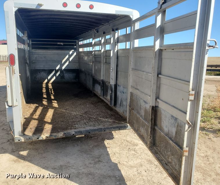 image for item GK9972 2010 Titan AR5296  livestock trailer