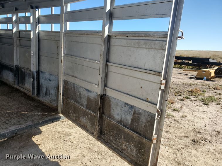 image for item GK9972 2010 Titan AR5296  livestock trailer