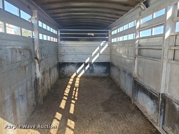 image for item GK9972 2010 Titan AR5296  livestock trailer