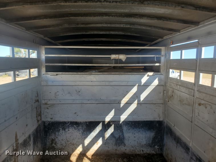 image for item GK9972 2010 Titan AR5296  livestock trailer