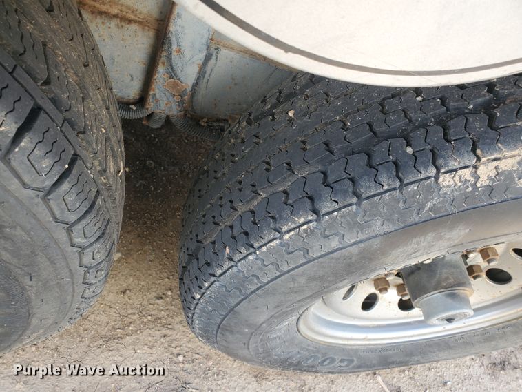 image for item GK9972 2010 Titan AR5296  livestock trailer