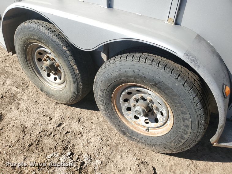 image for item GK9972 2010 Titan AR5296  livestock trailer