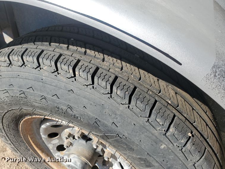 image for item GK9972 2010 Titan AR5296  livestock trailer