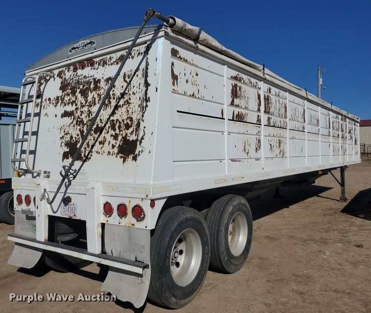 image for item GK9973 2004 Maurer  grain trailer