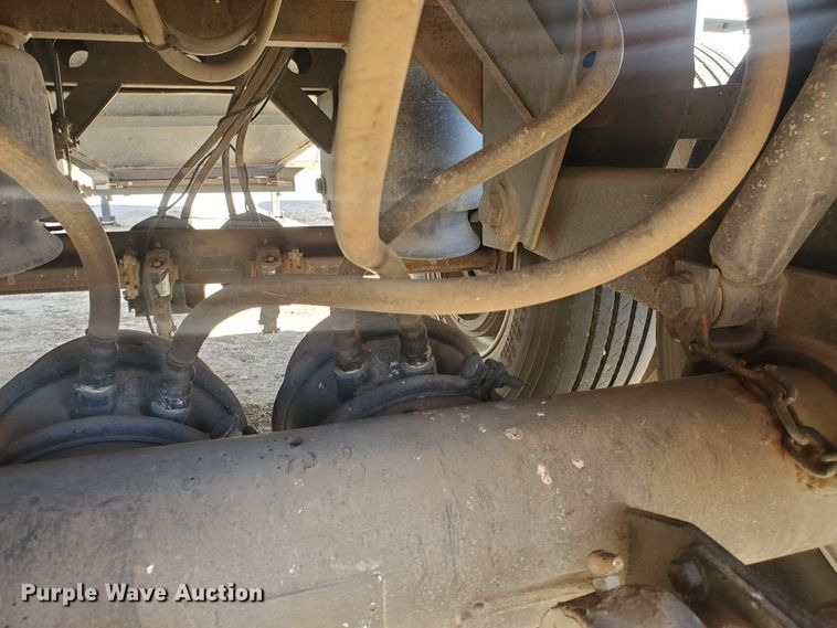 image for item GK9973 2004 Maurer  grain trailer