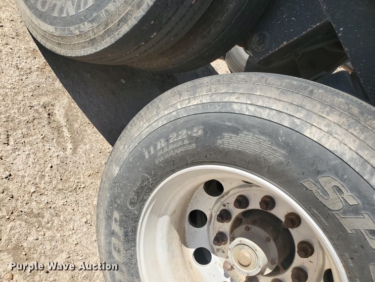 image for item GK9973 2004 Maurer  grain trailer