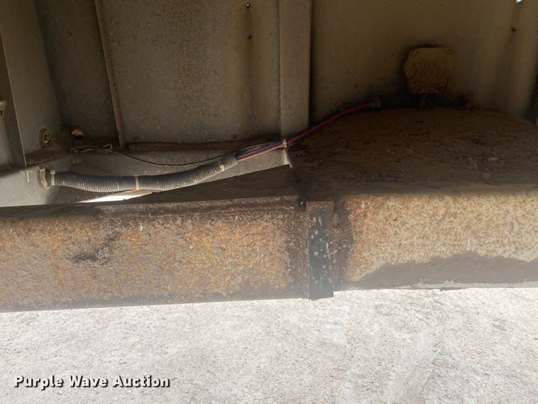 image for item GK9973 2004 Maurer  grain trailer