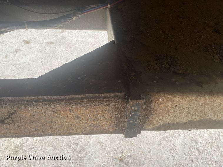 image for item GK9973 2004 Maurer  grain trailer