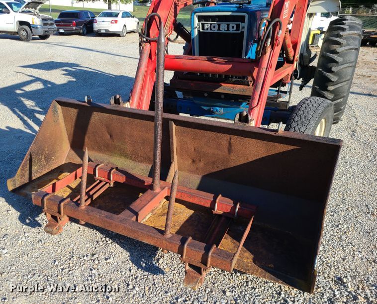 image for item GO9447 Ford 5900  tractor