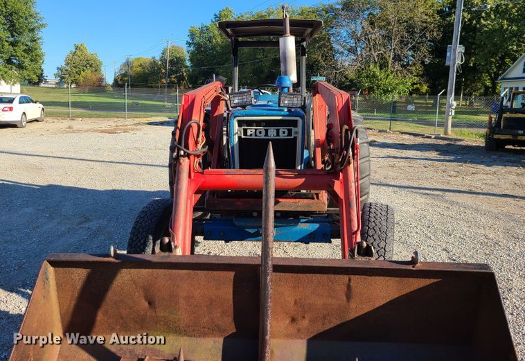 image for item GO9447 Ford 5900  tractor