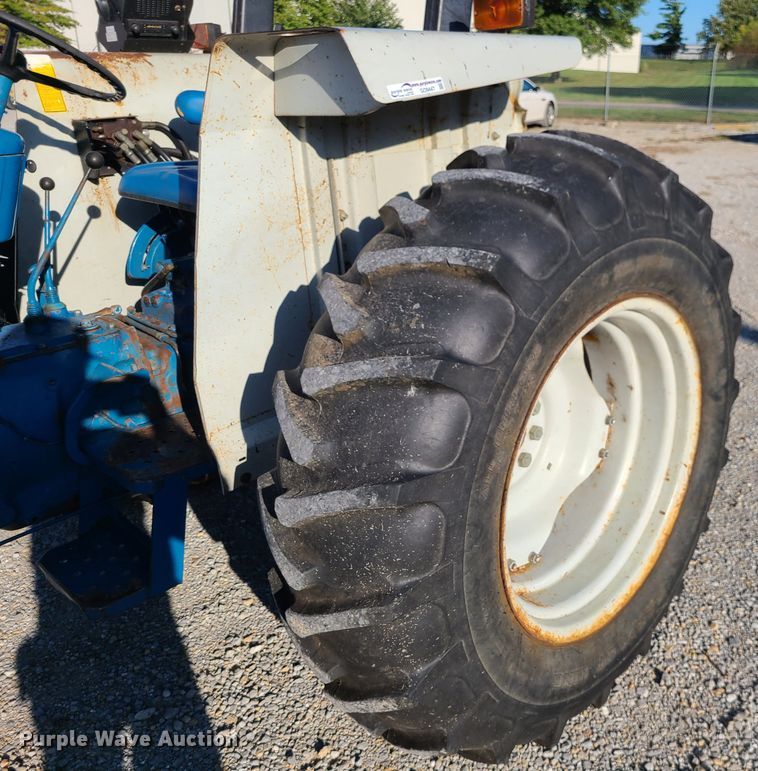 image for item GO9447 Ford 5900  tractor