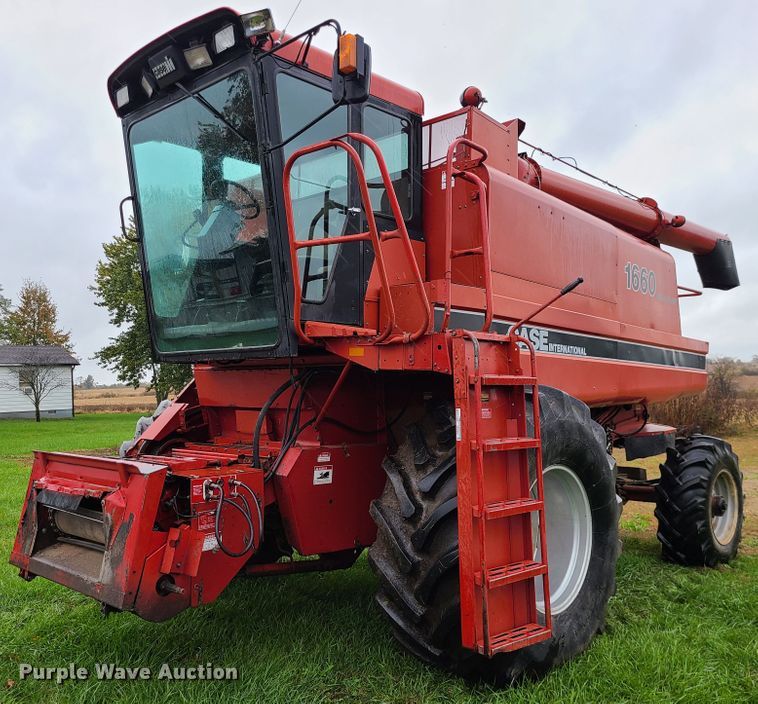 image for item GO9460 1987 Case IH 1660 Axial-Flow  RWA combine