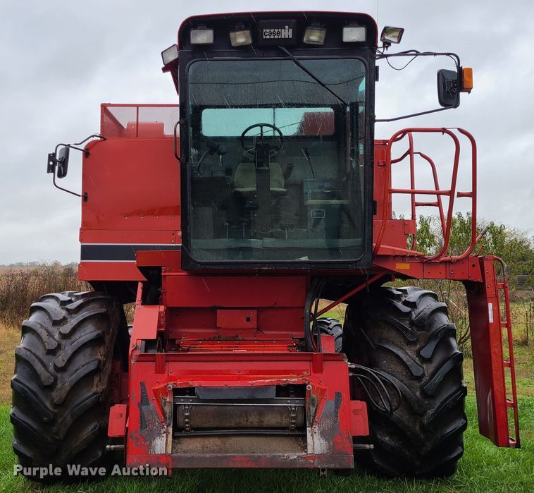 image for item GO9460 1987 Case IH 1660 Axial-Flow  RWA combine