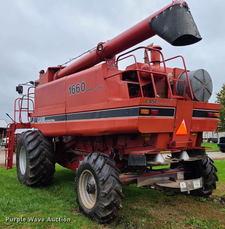 image for item GO9460 1987 Case IH 1660 Axial-Flow  RWA combine