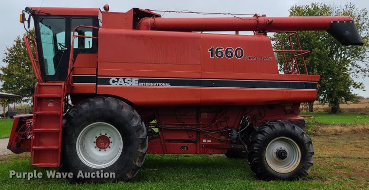 image for item GO9460 1987 Case IH 1660 Axial-Flow  RWA combine