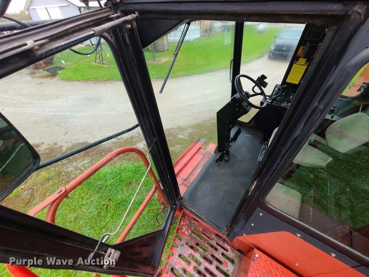 image for item GO9460 1987 Case IH 1660 Axial-Flow  RWA combine