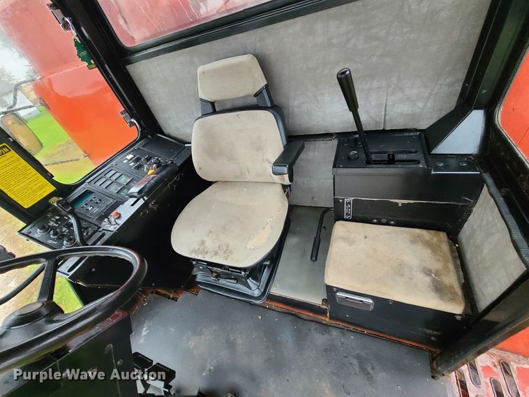 image for item GO9460 1987 Case IH 1660 Axial-Flow  RWA combine