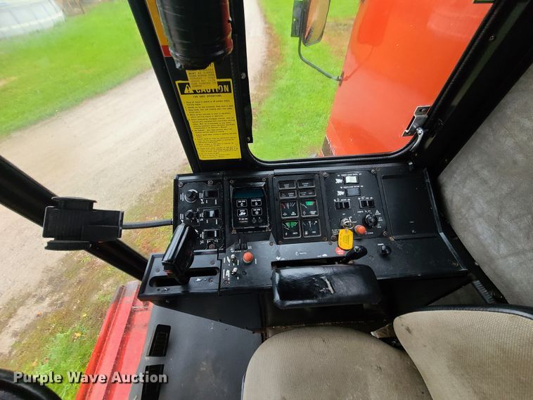 image for item GO9460 1987 Case IH 1660 Axial-Flow  RWA combine