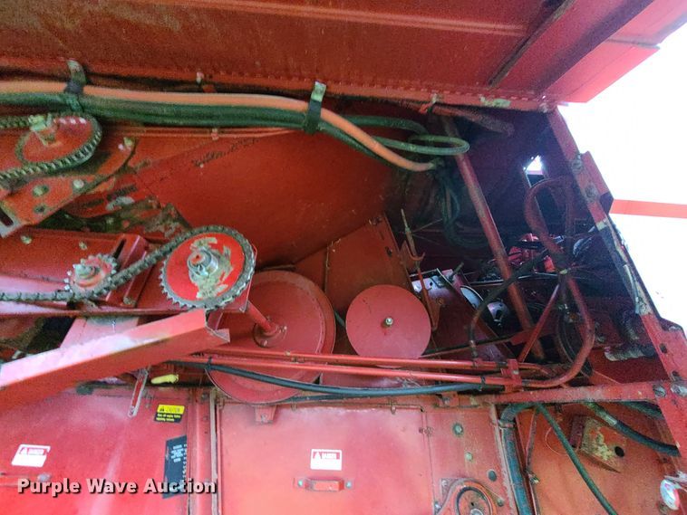 image for item GO9460 1987 Case IH 1660 Axial-Flow  RWA combine
