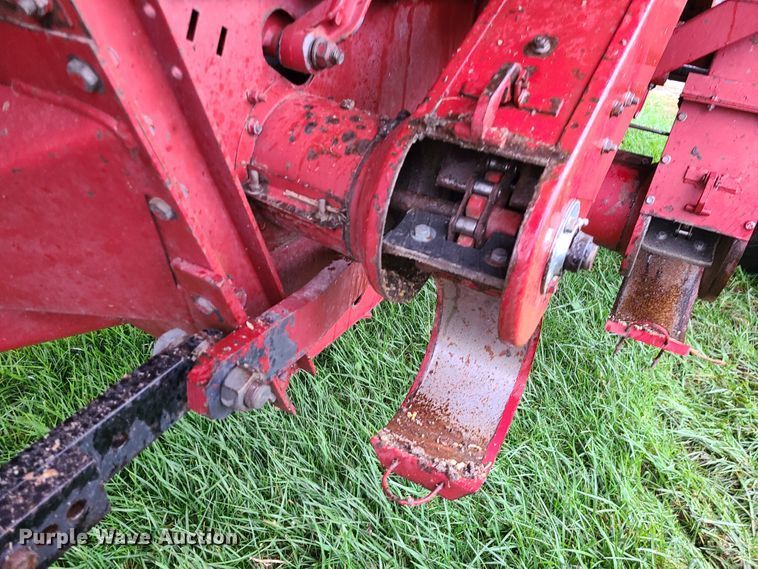 image for item GO9460 1987 Case IH 1660 Axial-Flow  RWA combine