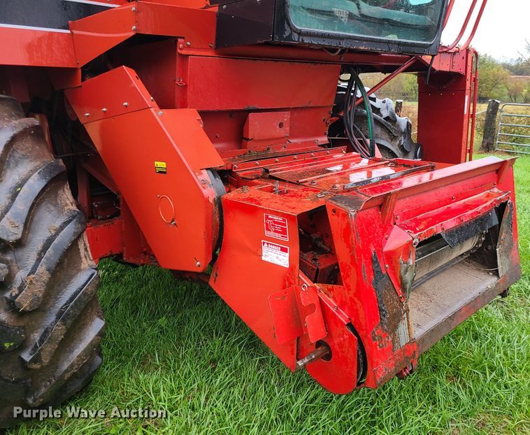 image for item GO9460 1987 Case IH 1660 Axial-Flow  RWA combine