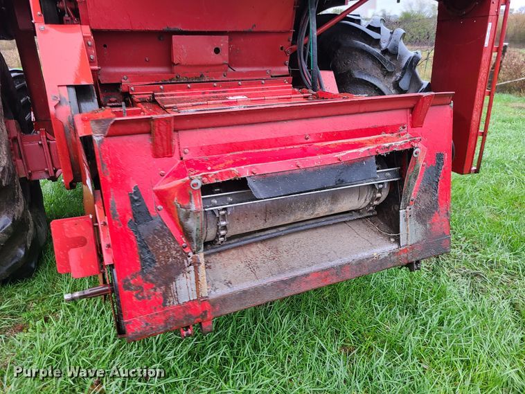 image for item GO9460 1987 Case IH 1660 Axial-Flow  RWA combine