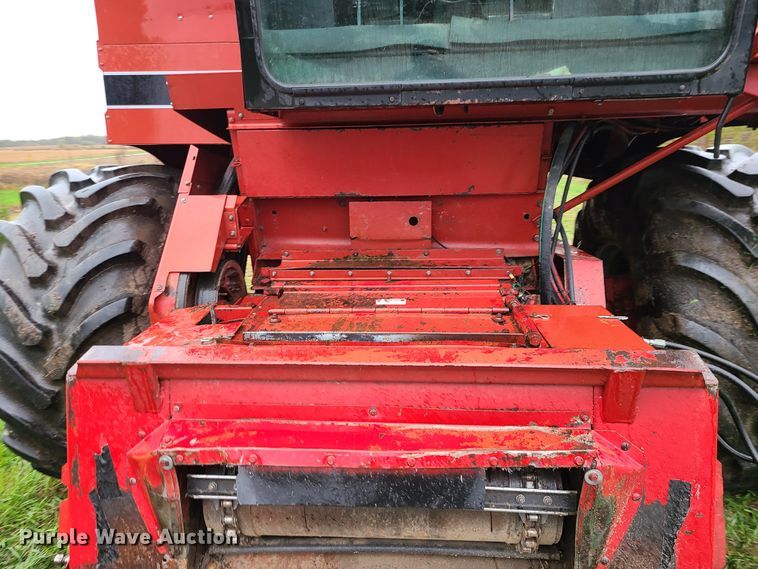 image for item GO9460 1987 Case IH 1660 Axial-Flow  RWA combine