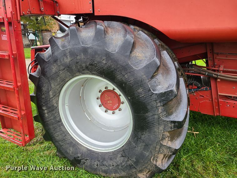 image for item GO9460 1987 Case IH 1660 Axial-Flow  RWA combine