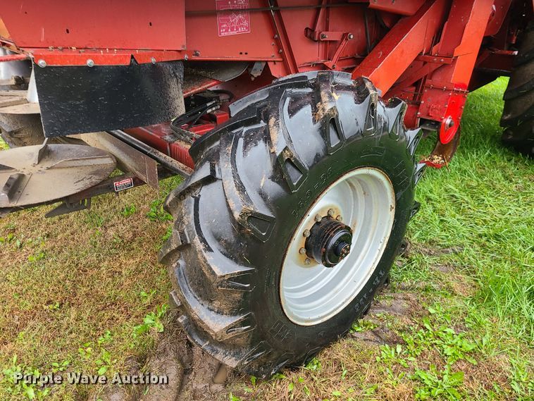 image for item GO9460 1987 Case IH 1660 Axial-Flow  RWA combine