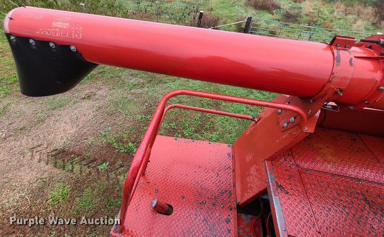 image for item GO9460 1987 Case IH 1660 Axial-Flow  RWA combine