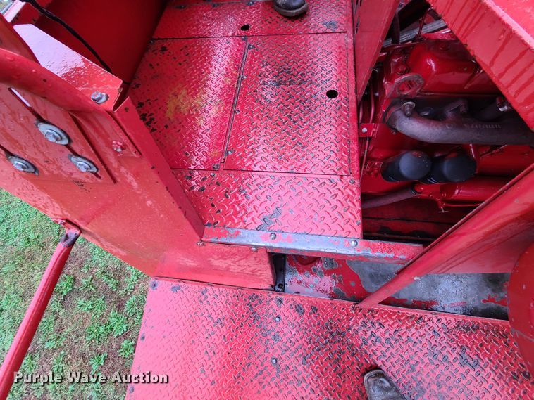 image for item GO9460 1987 Case IH 1660 Axial-Flow  RWA combine