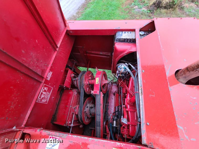 image for item GO9460 1987 Case IH 1660 Axial-Flow  RWA combine