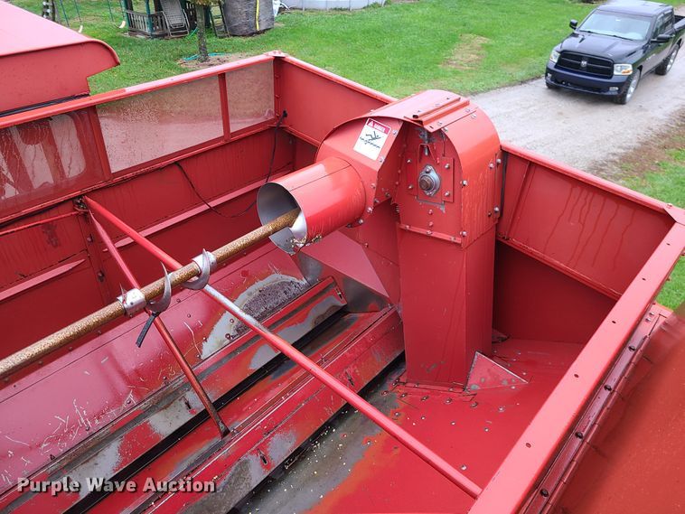image for item GO9460 1987 Case IH 1660 Axial-Flow  RWA combine