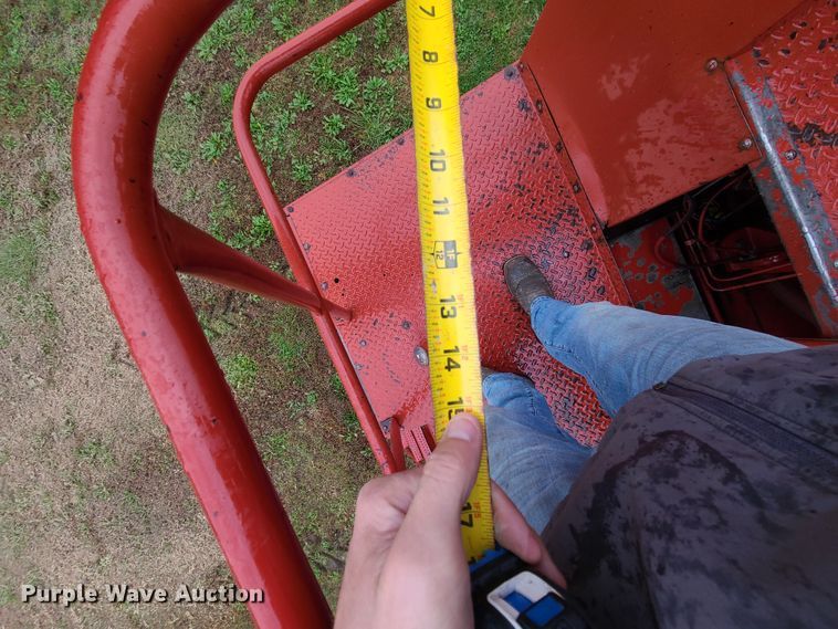 image for item GO9460 1987 Case IH 1660 Axial-Flow  RWA combine