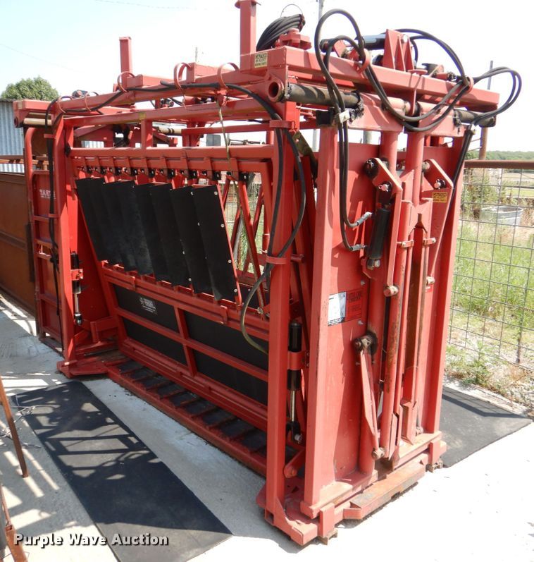 image for item HC9373 Titan West Cattle Care Chutes  livestock chute