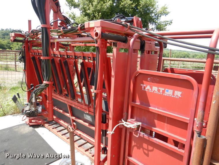 image for item HC9373 Titan West Cattle Care Chutes  livestock chute