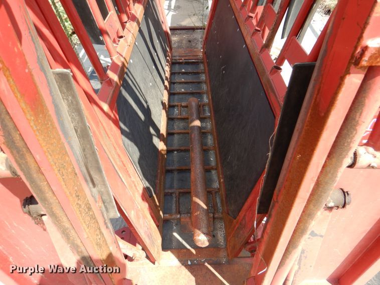 image for item HC9373 Titan West Cattle Care Chutes  livestock chute