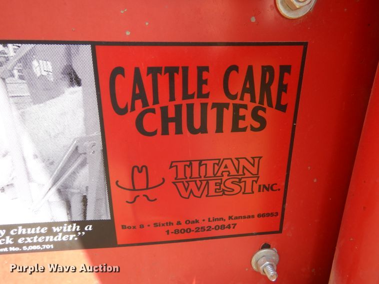image for item HC9373 Titan West Cattle Care Chutes  livestock chute