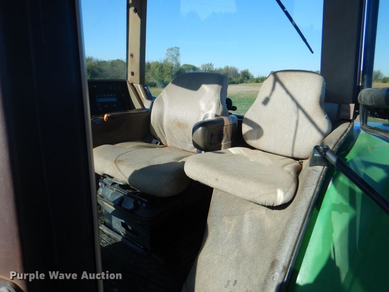 image for item HT9479 2004 John Deere 8420  MFWD tractor