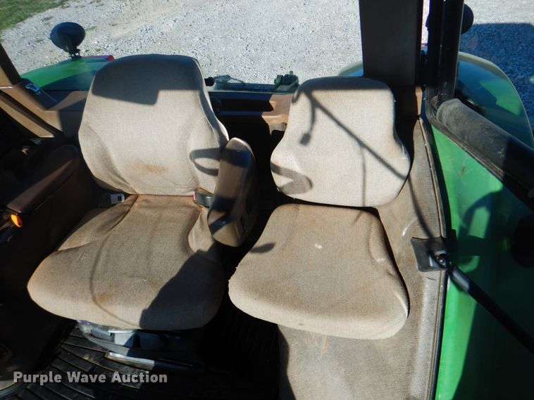 image for item HT9479 2004 John Deere 8420  MFWD tractor