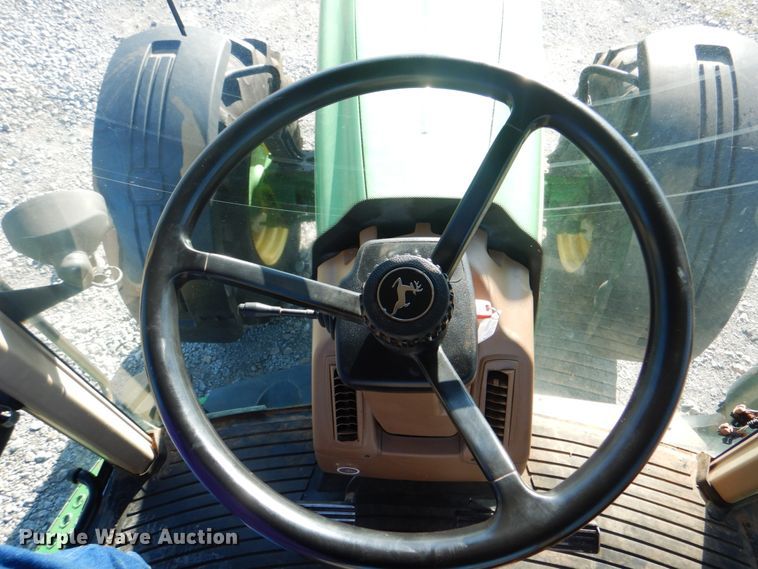 image for item HT9479 2004 John Deere 8420  MFWD tractor