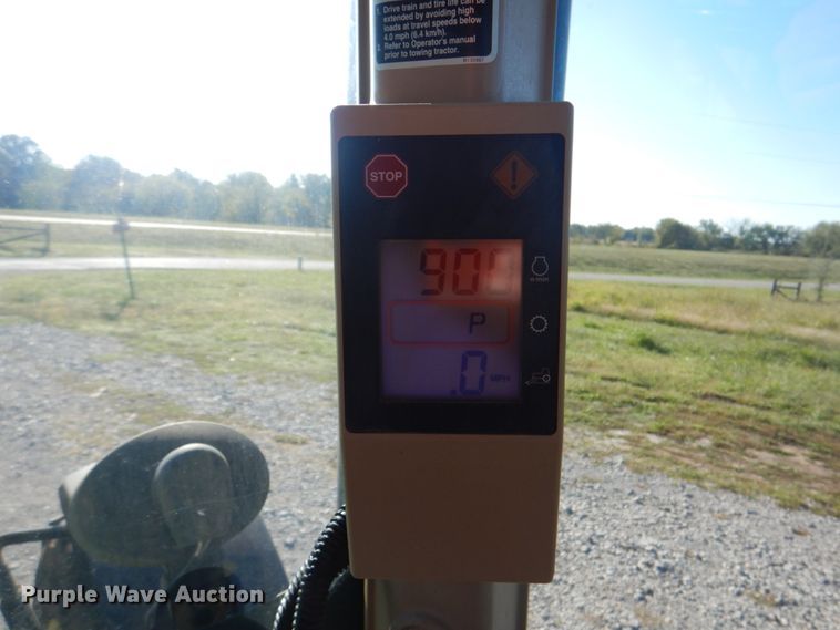 image for item HT9479 2004 John Deere 8420  MFWD tractor