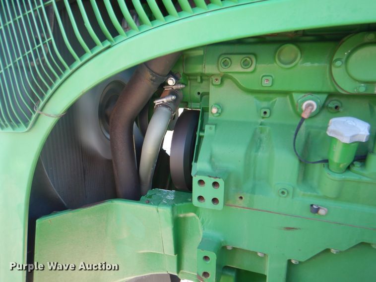 image for item HT9479 2004 John Deere 8420  MFWD tractor
