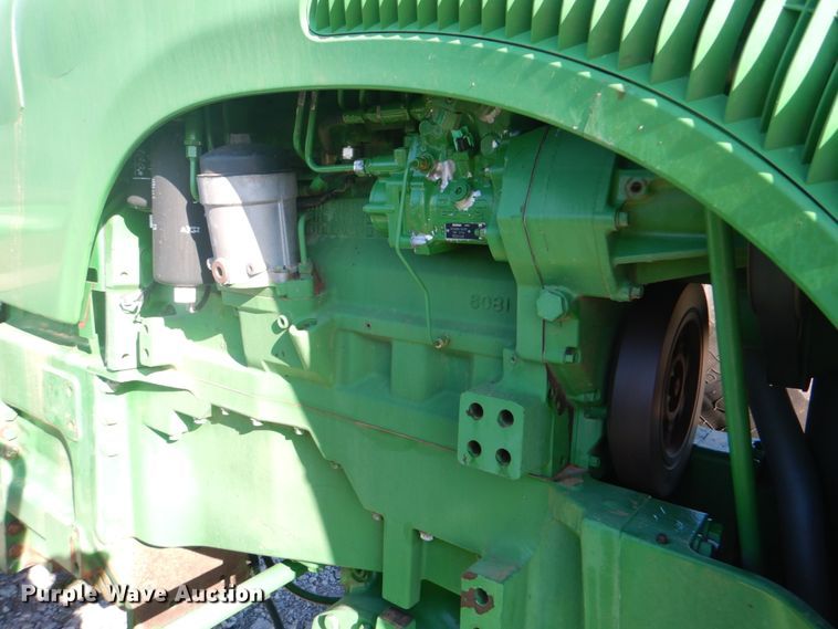 image for item HT9479 2004 John Deere 8420  MFWD tractor