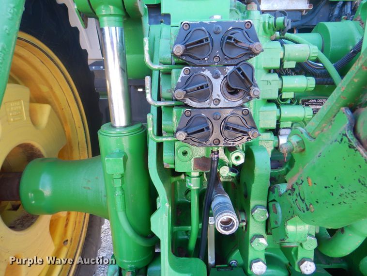 image for item HT9479 2004 John Deere 8420  MFWD tractor
