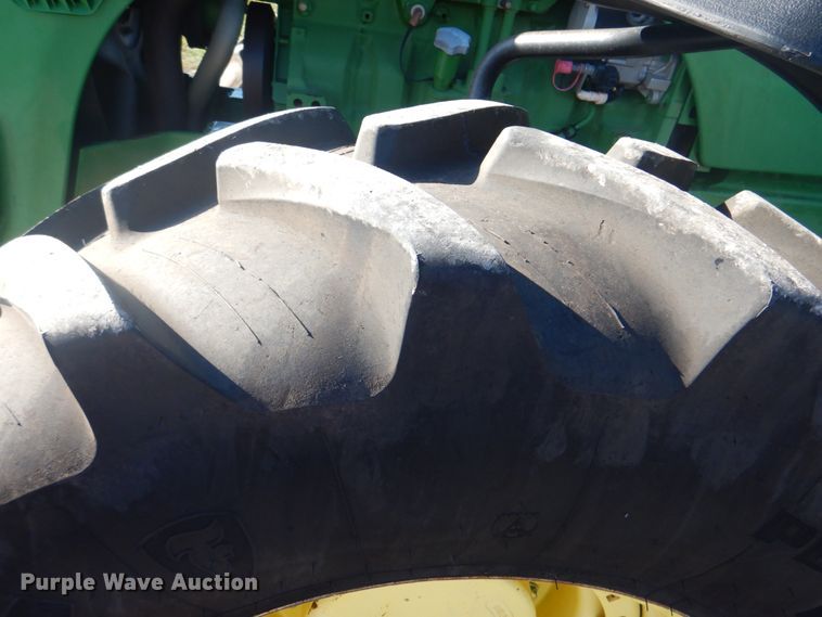 image for item HT9479 2004 John Deere 8420  MFWD tractor
