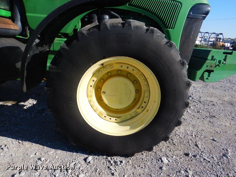 image for item HT9479 2004 John Deere 8420  MFWD tractor
